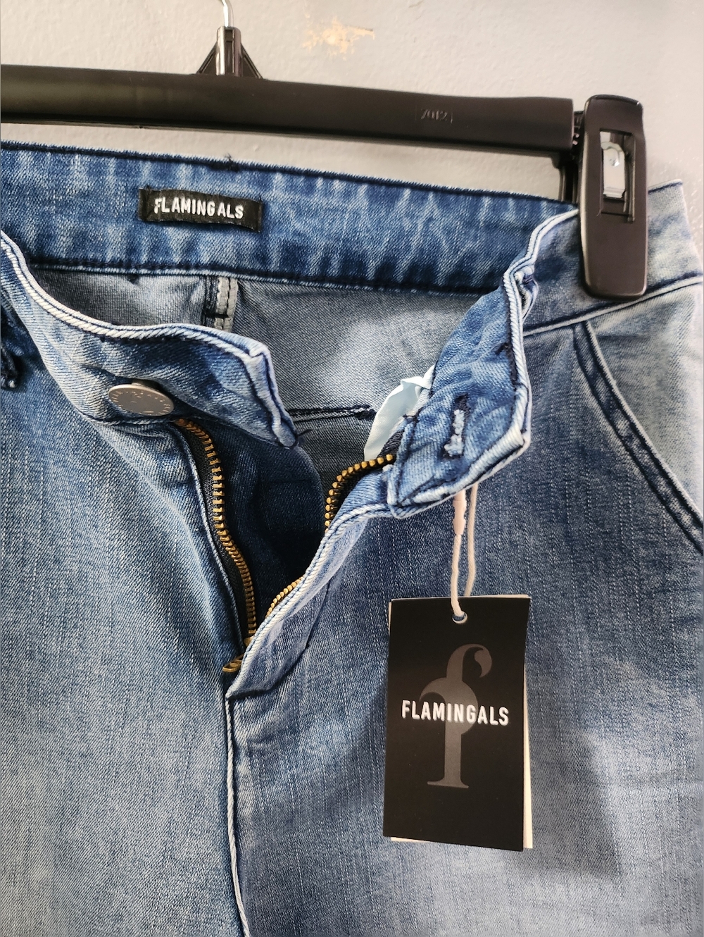 Flamingals Loose Fit Cropped Jeans Size: Small NWT (Fg3) - Picture 2 of 10